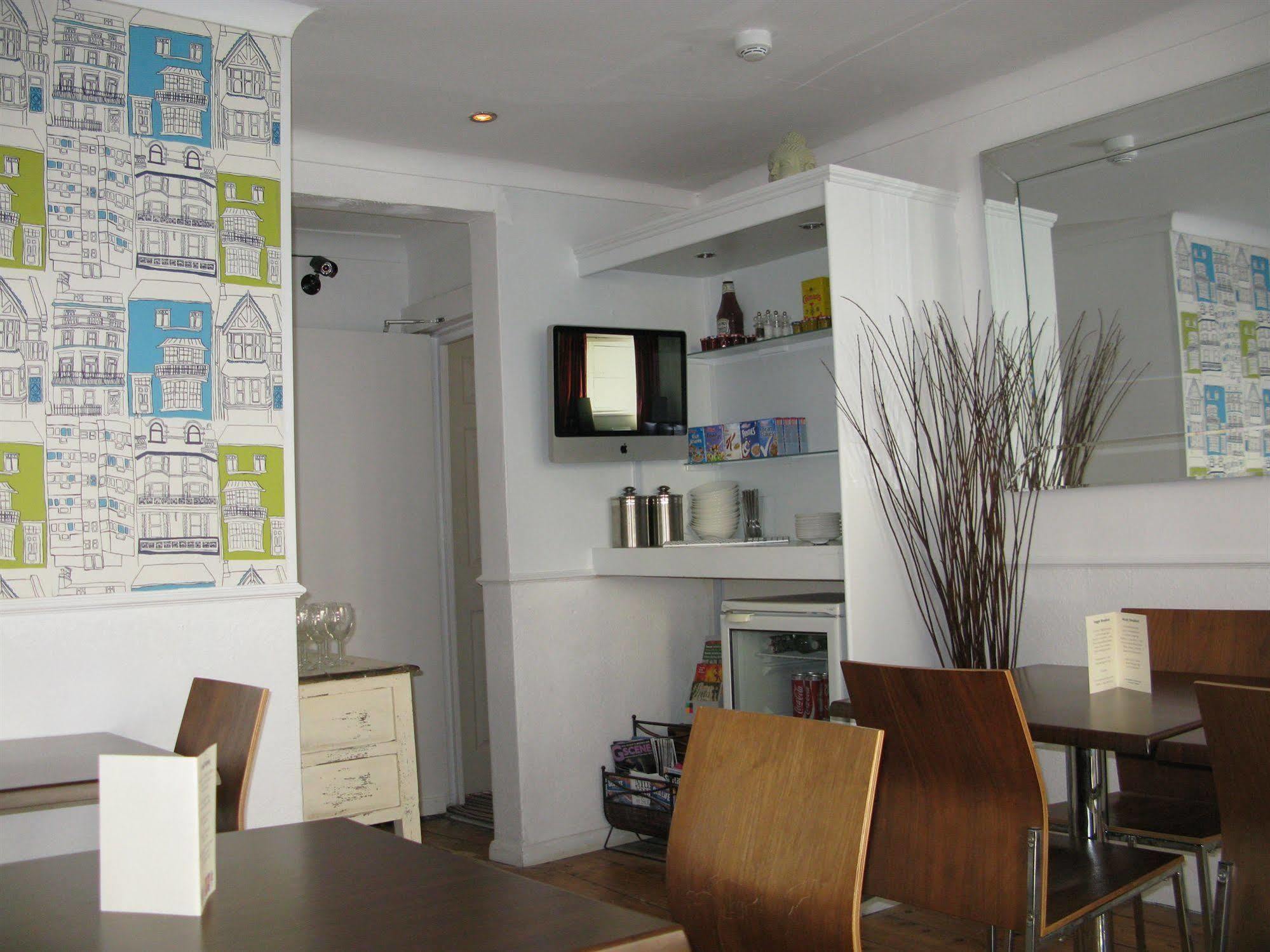 Oyo Lifestyle Hotel Sea Breeze Hove Exterior foto