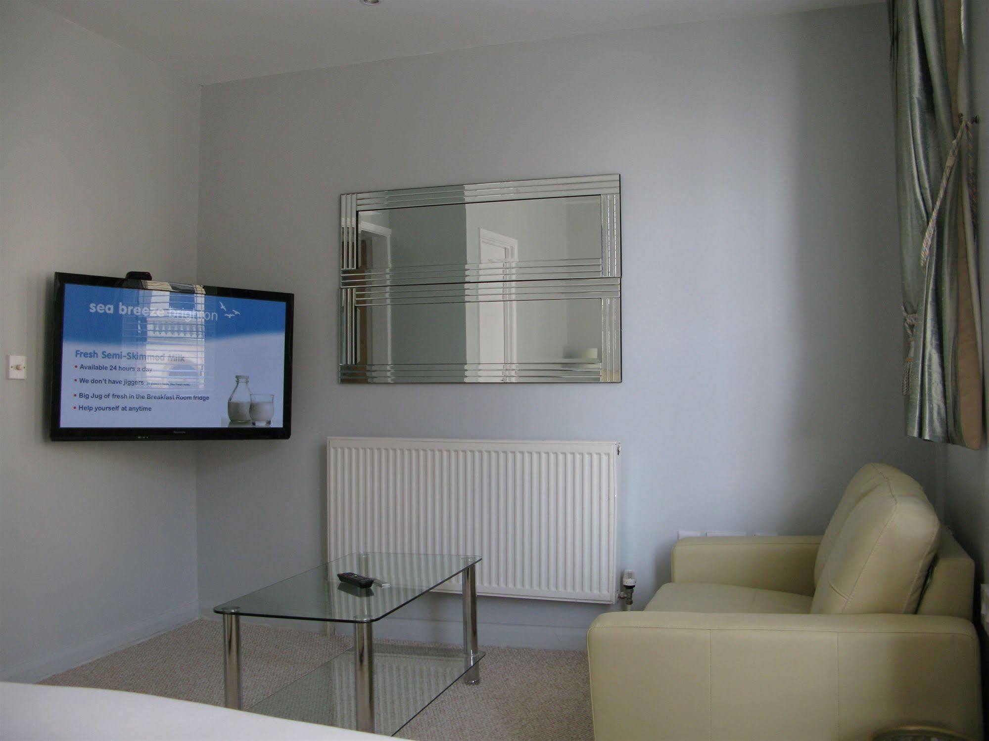 Oyo Lifestyle Hotel Sea Breeze Hove Exterior foto