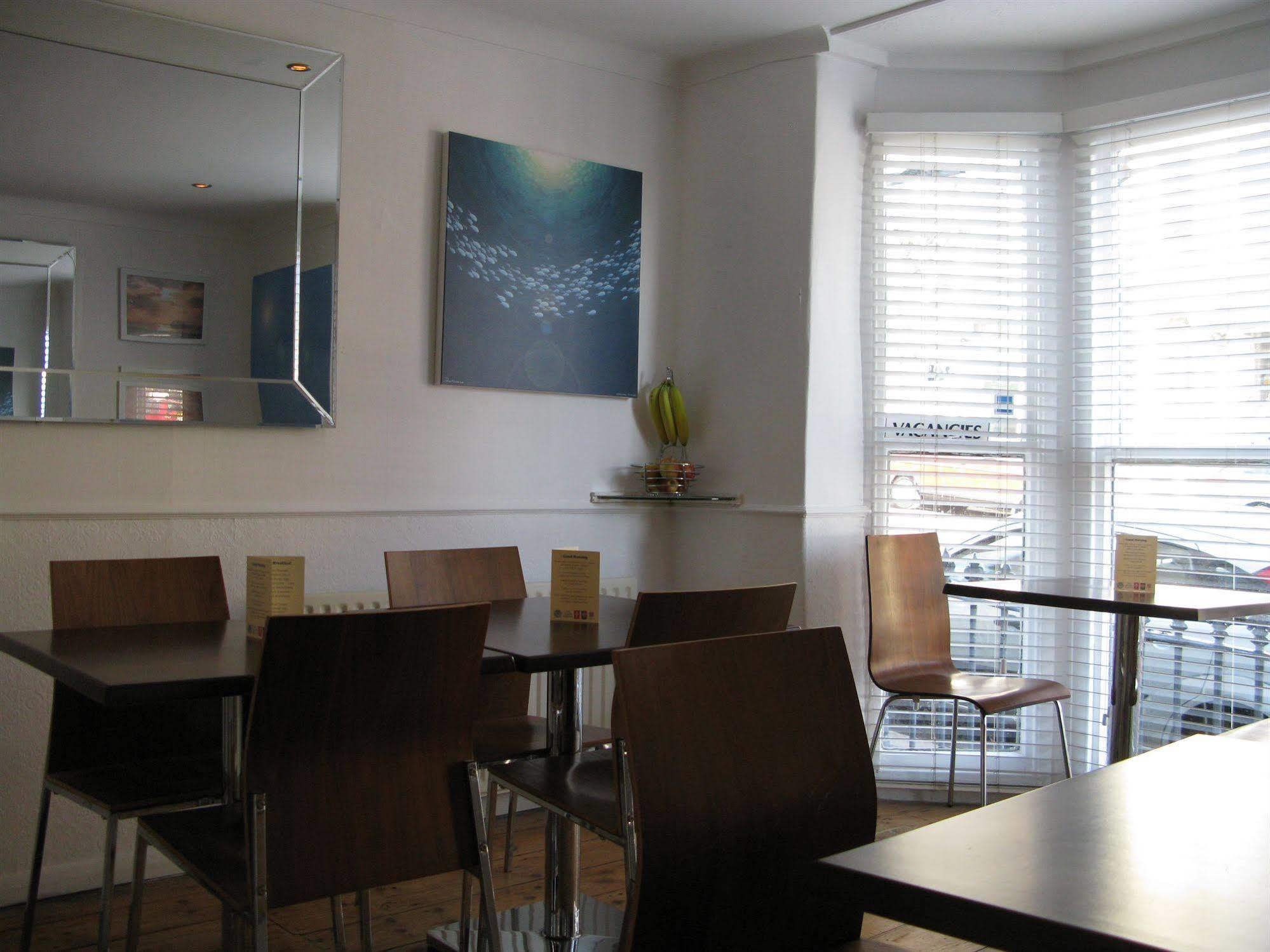 Oyo Lifestyle Hotel Sea Breeze Hove Exterior foto