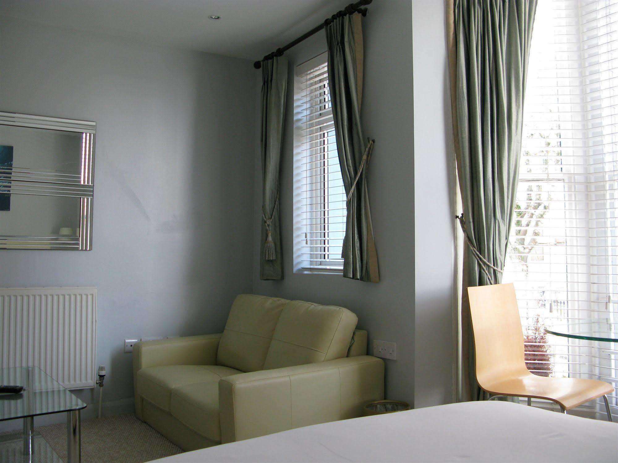 Oyo Lifestyle Hotel Sea Breeze Hove Exterior foto
