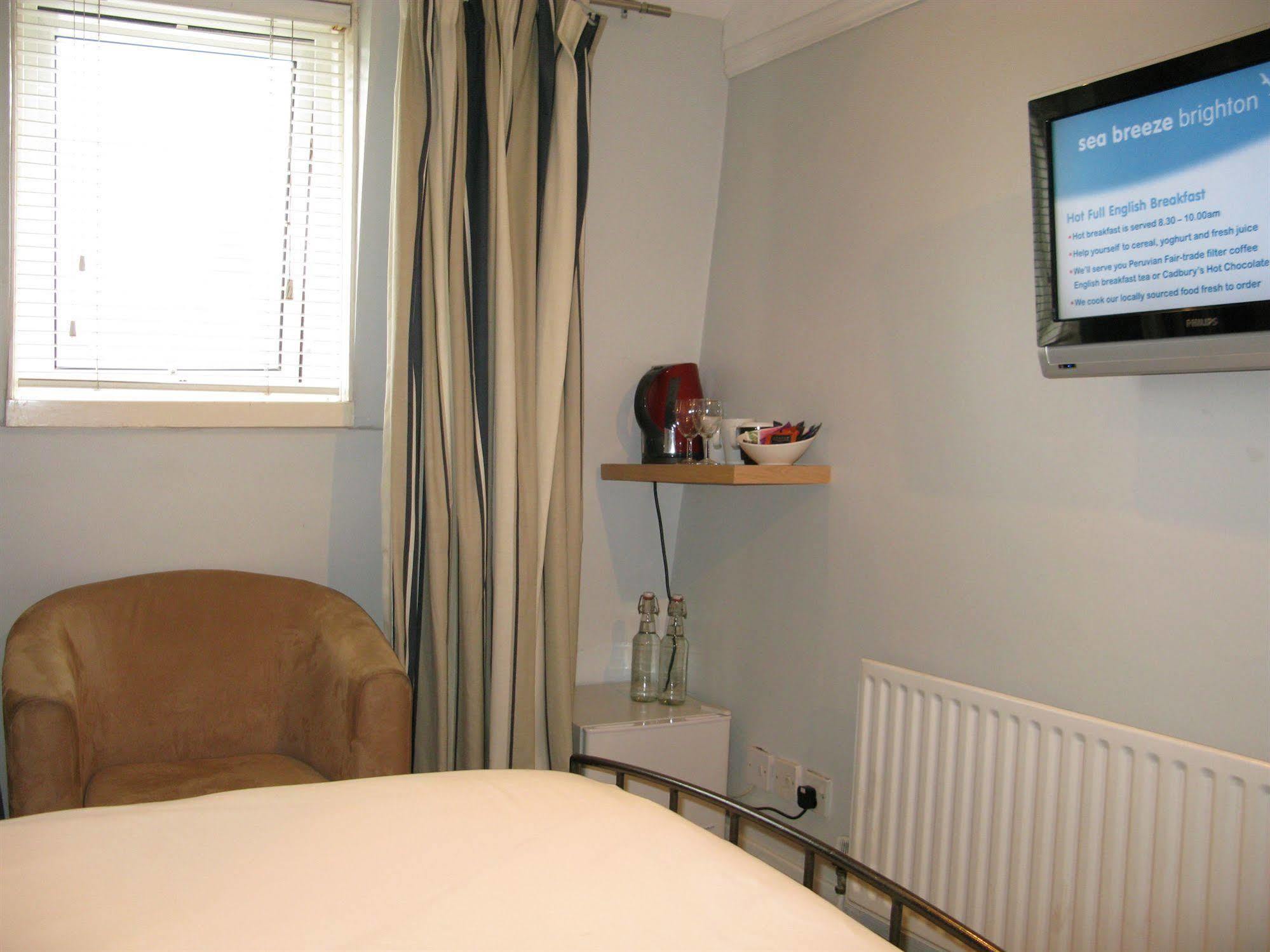 Oyo Lifestyle Hotel Sea Breeze Hove Exterior foto